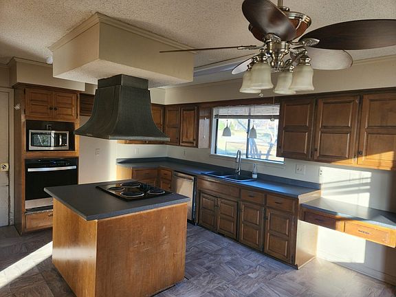 5th image of 208 W 118th St S