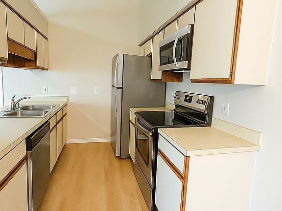4th image of 5826 Liska Dr