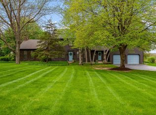 10562 Town Hall Rd, Belvidere, IL 61008