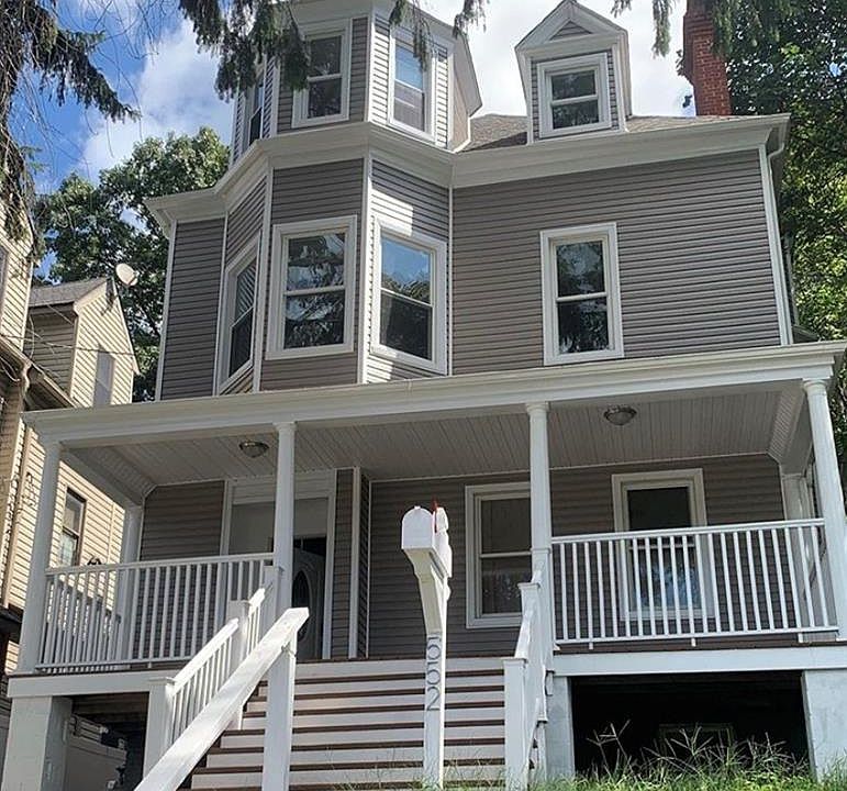 1st image of 552 Warburton Ave