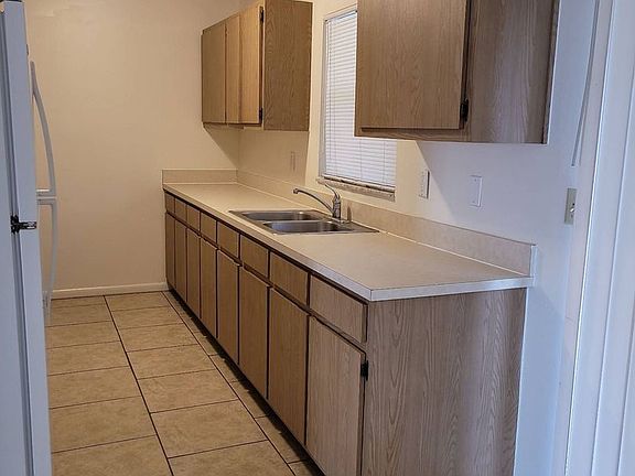 5th image of 4913 Viceroy St #R/s
