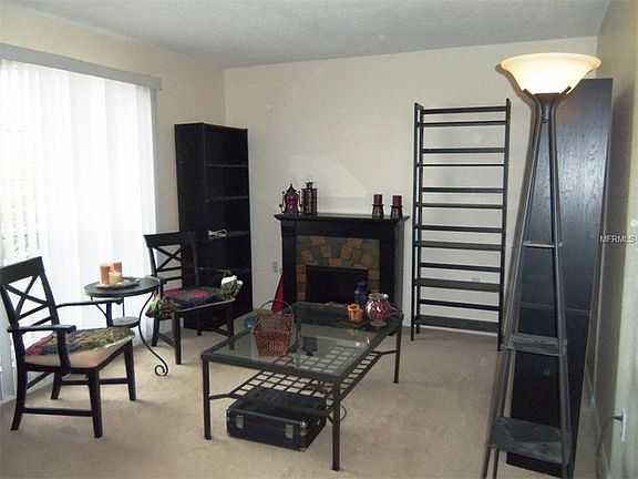 3rd image of 432 Meridian St