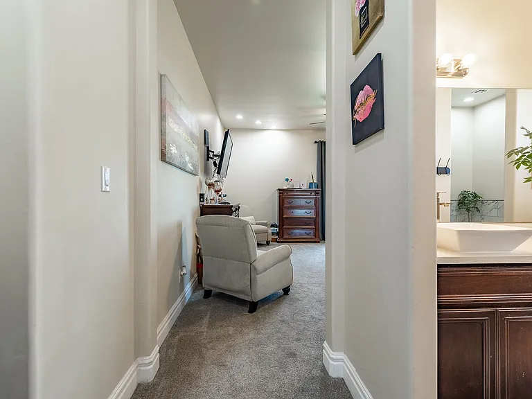 2070 S Araby Rd — Photo 38