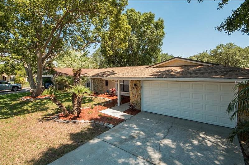 1st image of 1195 Mineola Cir