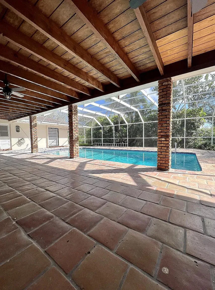 5 bed, 4104 sqft, $12,500 — Photo 4