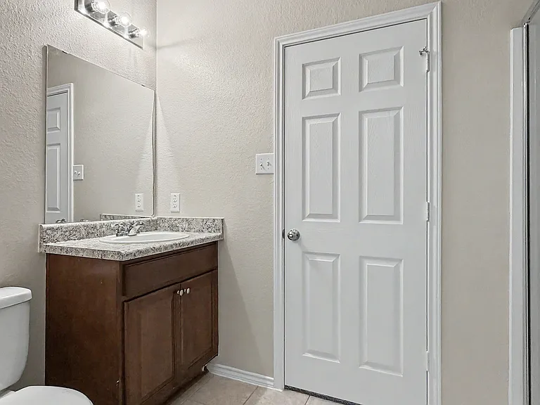 145 Miracle Dr — Photo 15