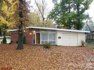 14 Holly Ln, Florissant, MO 63033