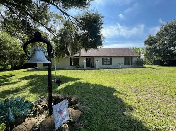 5811 Maple Ln, Tampa, FL 33610