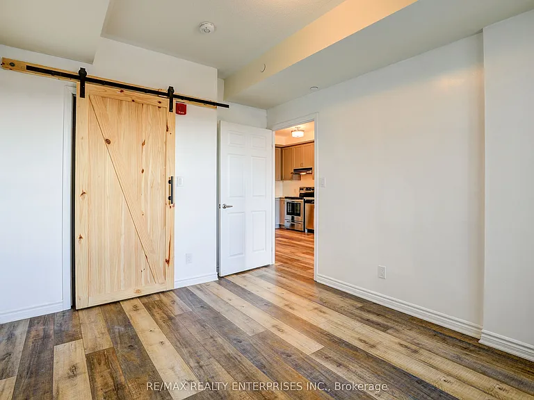 200 Lagerfeld Dr #527 — Photo 18