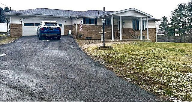 1st image of 374 Brookhaven Rd