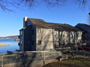 100 Dockside Cir, Moneta, VA