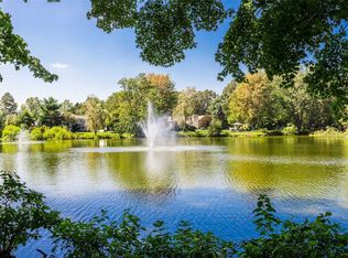 13 Lakeridge Dr, Huntington, NY 11743