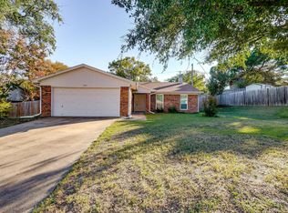 204 Jeaneta Ave, Benbrook, TX 76126