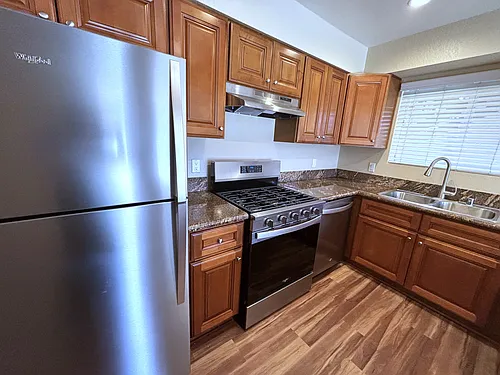 Floor plan 2 Bed 1 Bath STAINLESS-STEEL APPLIANCES