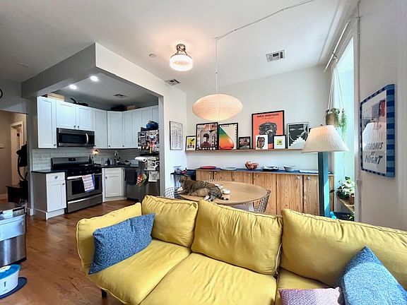 2nd image of 171 Mac Donough St #3