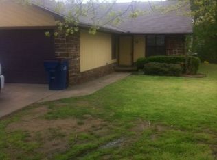 8611 Southridge Dr, Fort Smith, AR 72908