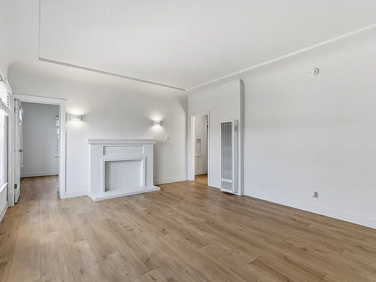 1553 2nd Ave #2 — Photo 8