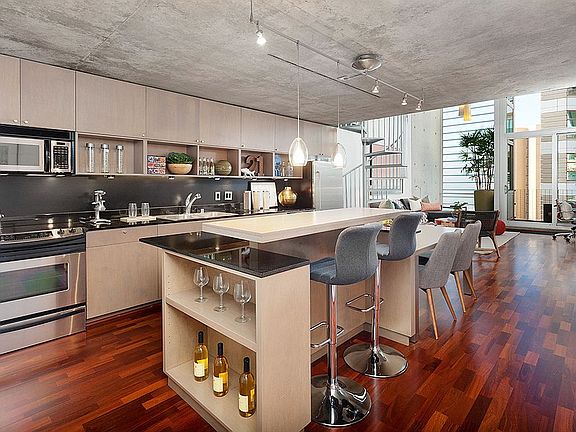 2nd image of 855 Folsom St APT 940