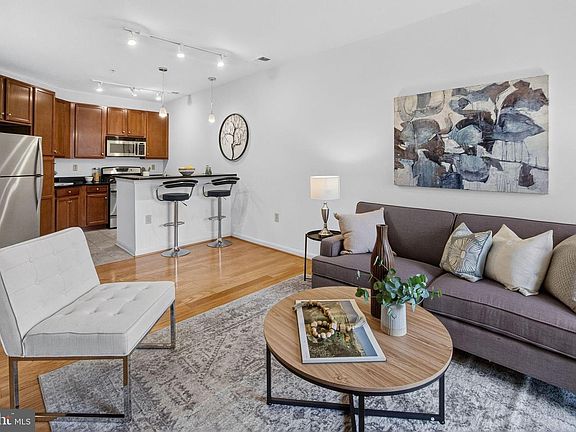 5th image of 2655 Prosperity Ave APT 310