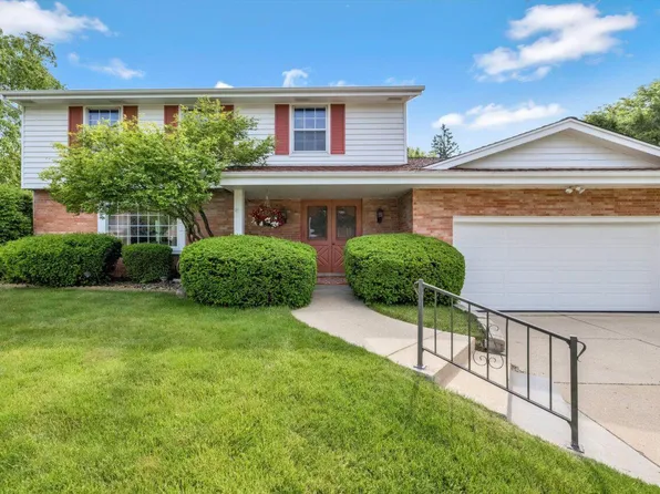 3310 South 121st STREET, West Allis, WI 53227