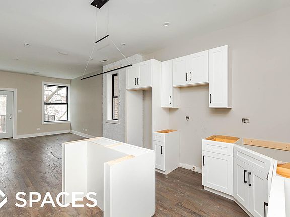 2nd image of 1215 N Wolcott Ave APT 2R