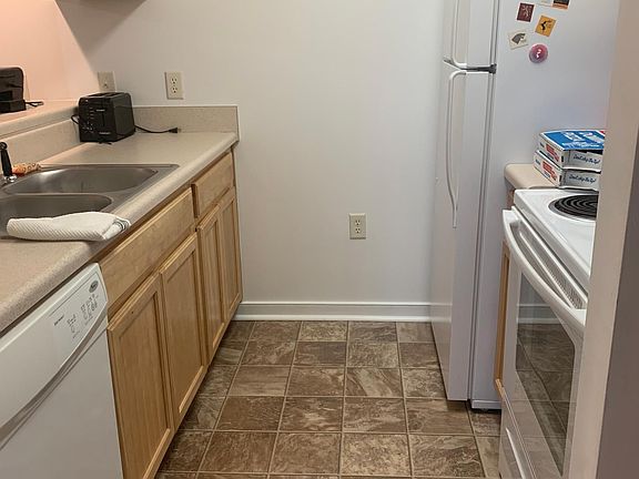 2nd image of 108 S Belvidere St