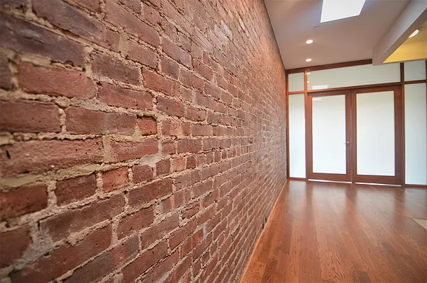 Rented by Delta Commercial Real Estate | media 8