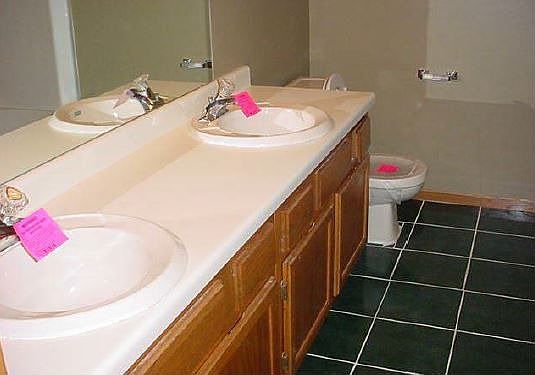 4th image of 2356 Hillwood Dr E