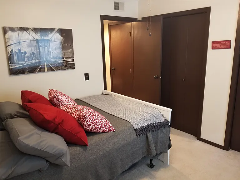 Guest Bedroom w/Full Sized Trundle Bed