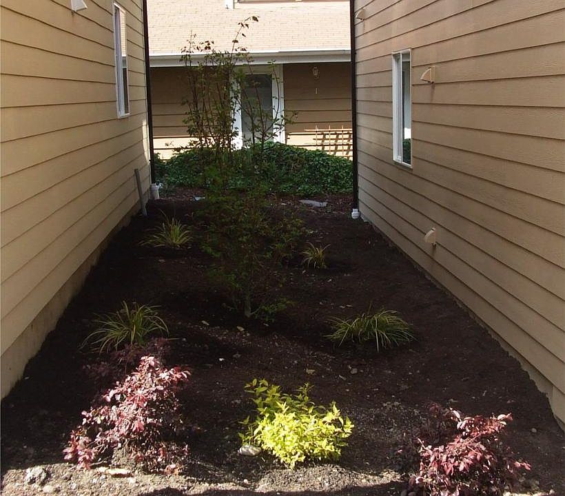 2nd image of 1006 122nd St SW #B
