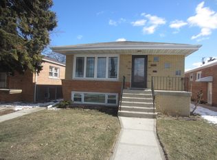 5805 S Mayfield Ave, Chicago, IL 60638