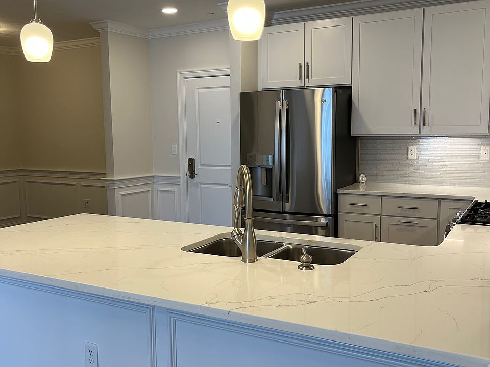 counter and sitting area for stools