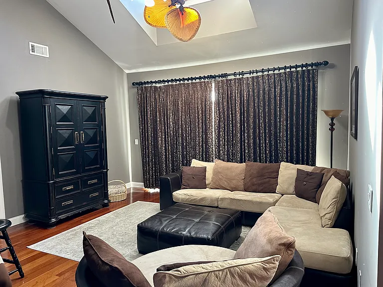 21 George St #403 — Photo 5