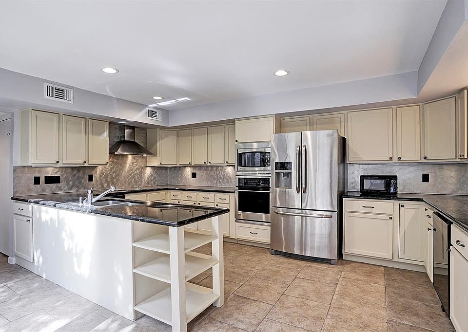 1st image of 1379 Chardonnay Dr #150