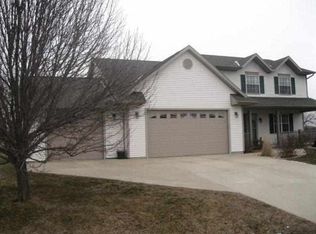 107 S Gadwall Ln, Downs, IL 61736