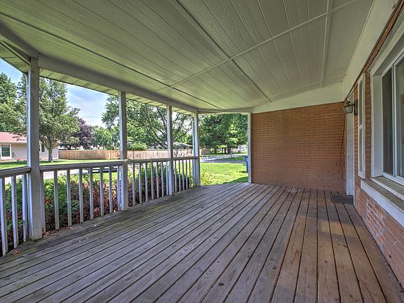3rd image of 2106 K St