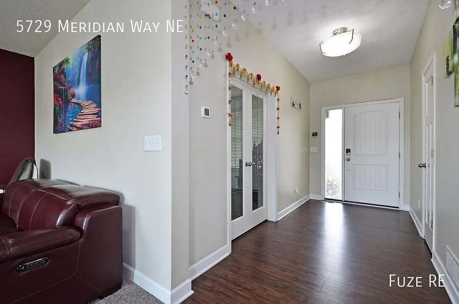 Beautiful 4-Bedroom Home with Finished Basement & 3-Car Garage in Prior Lake! — Photo 3