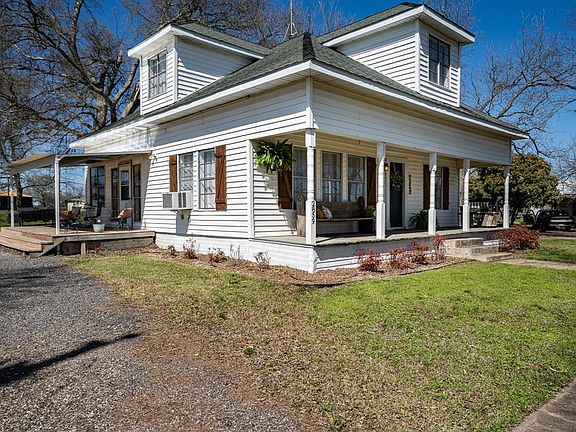 3rd image of 2859 Forest Ave