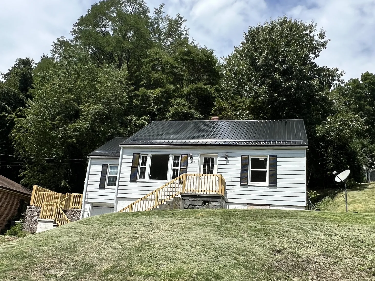 1219 East Drive - 1 — Photo 1