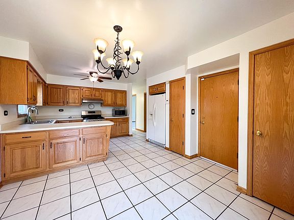 2nd image of 6427 W Dakin St #3