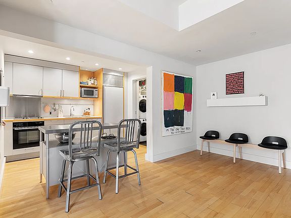 3rd image of 80 Chambers St APT 14D