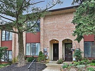 909 Stonybrook Dr #909, Norristown, PA 19403