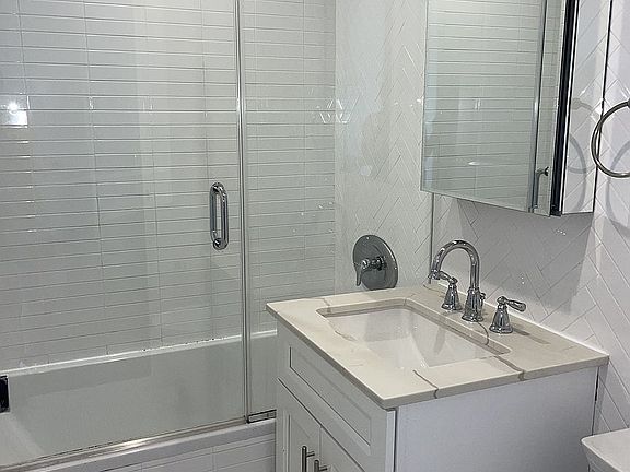 2nd image of 123A 7th Ave #4