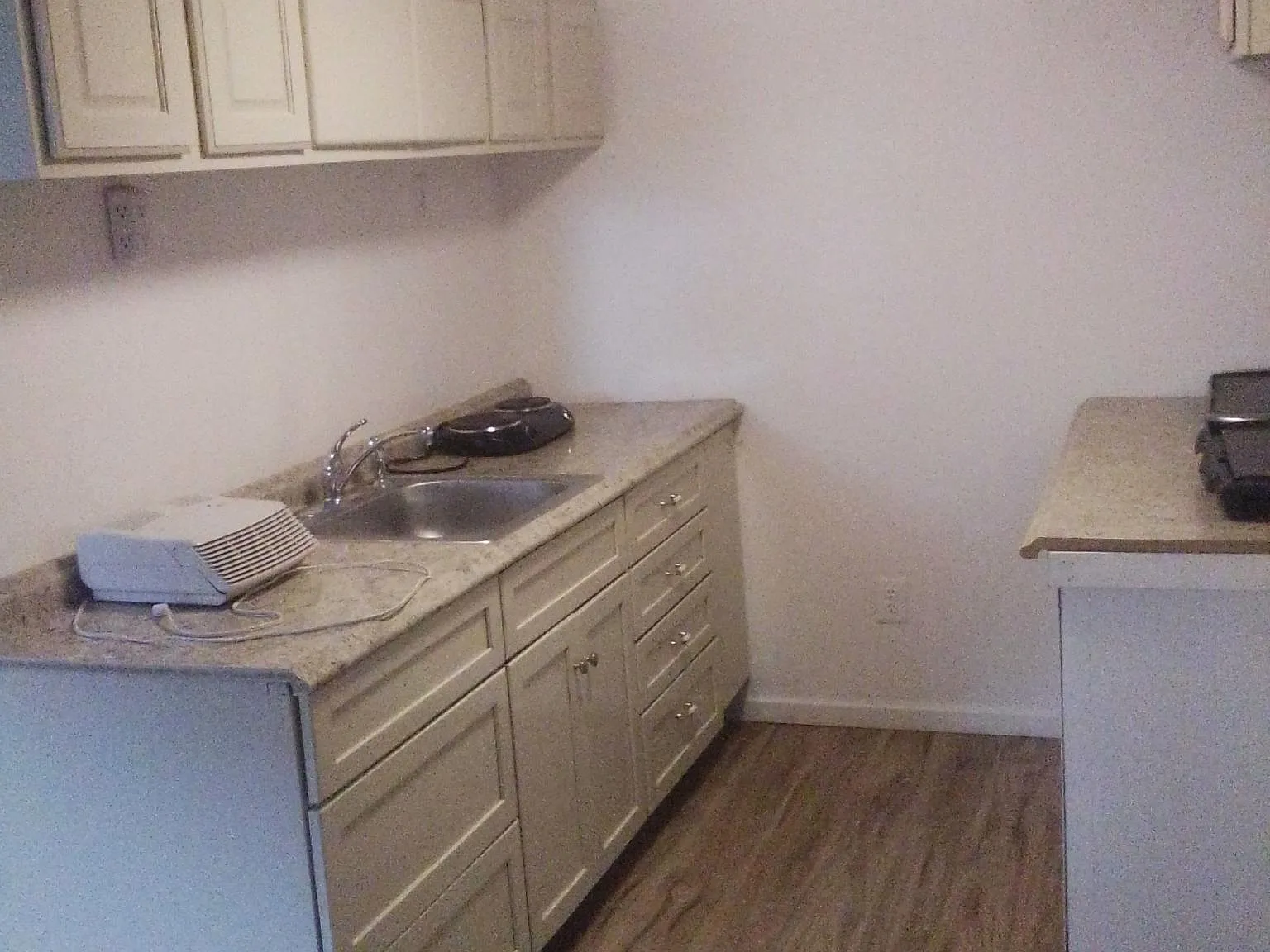 2 bed, 530 sqft, $2,200 — Photo 4