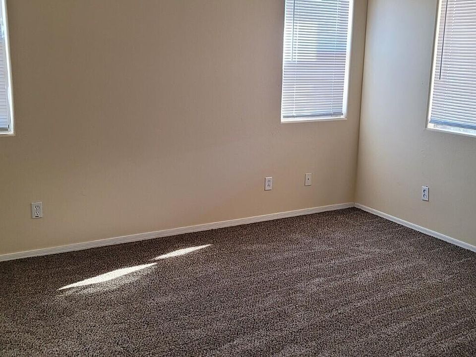 1st image of 1181 N 6th St