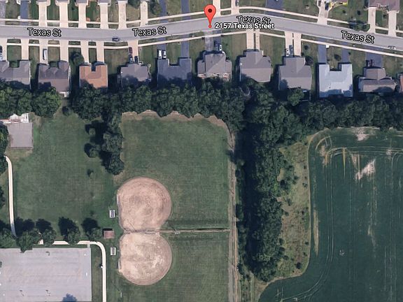 Large lot on Dogwood Park!