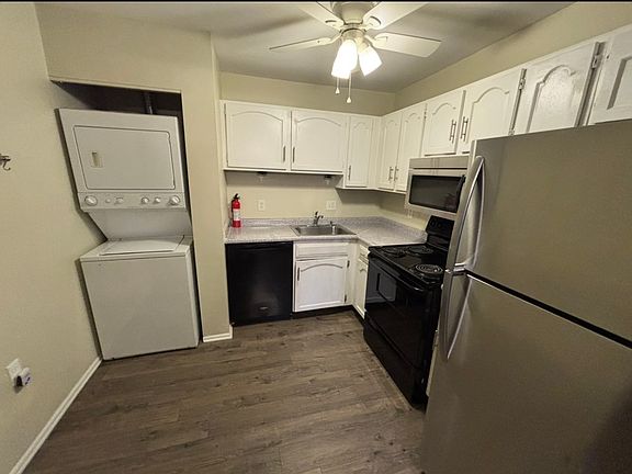 4th image of 8608 Village Sq Unit 15