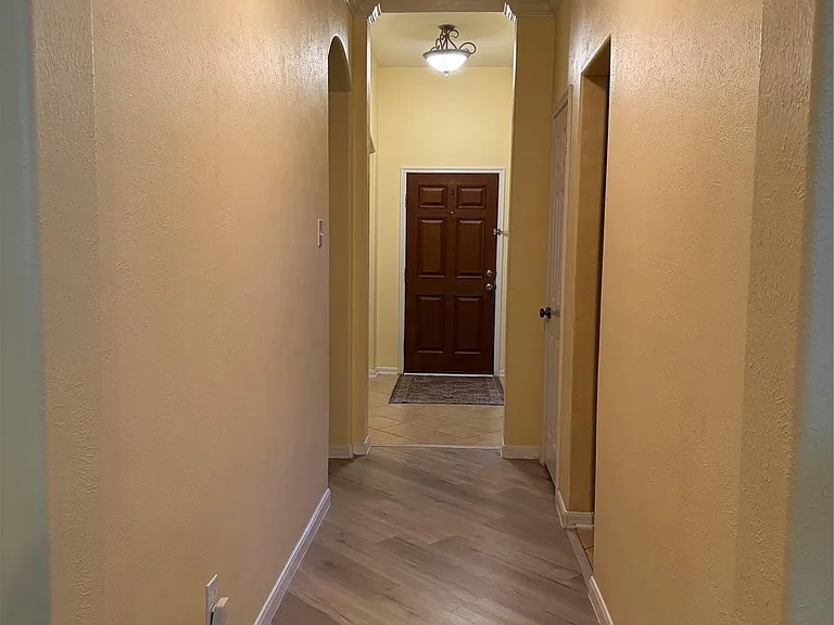 21503 Round Creek Ct — Photo 12