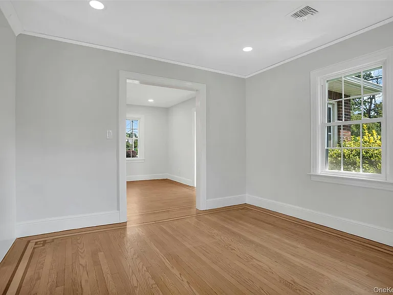 92 Hillside Ave — Photo 10