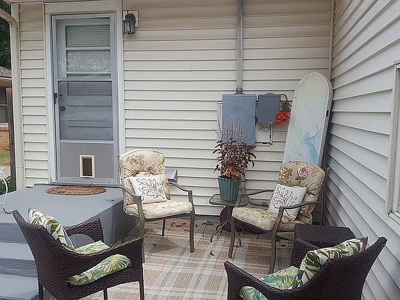 3rd image of 79 Faircrest Dr